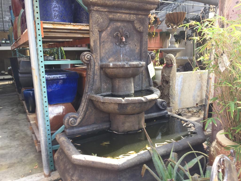 Safari Landscapes, landscaping, grass cutting, tree trimming, Irrigation System Services, Landscape Design, lawn care, irrigation system installation, seasonal flower planting, expert landscaping solutions